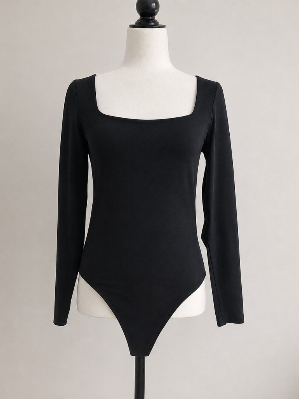 Aritzia Contour Bodysuit – Black (Size Large)